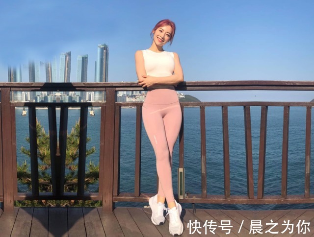 动作|韩国健身达人身材火辣，长相甜美，细腰长腿，来教你练臀腿