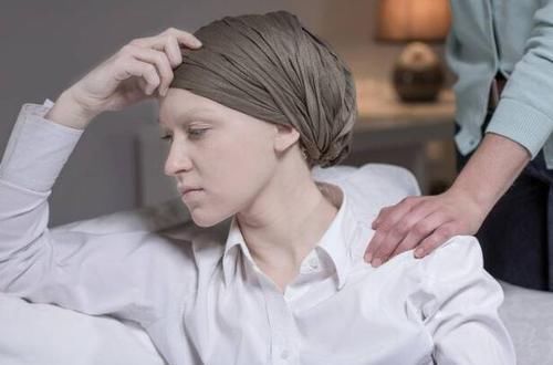 乏力|癌症患者经常疲惫,乏力,之所以会如此,其实是三个原因在作祟