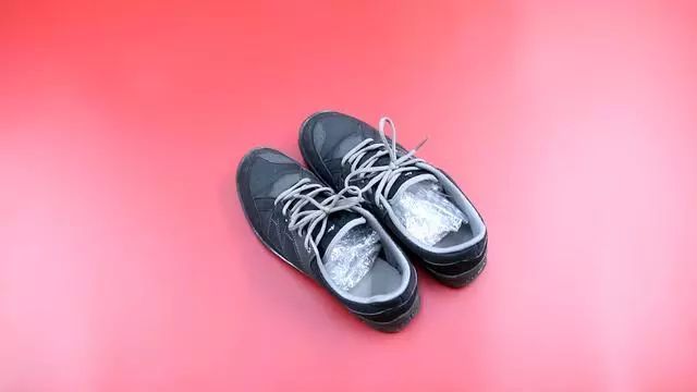 快递里的“气泡垫”别扔啦！放卫生间、厨房特实用，一年能省不少钱！