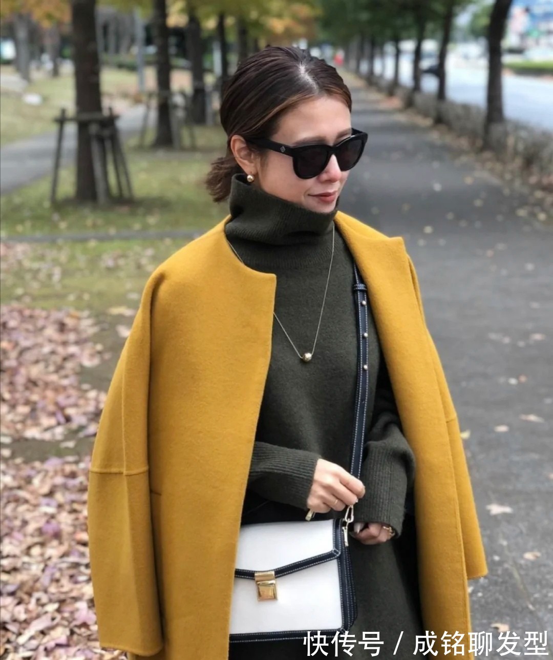 穿搭|女人过了五十岁就别乱穿,学学她的减龄穿搭,好看保暖又显年轻