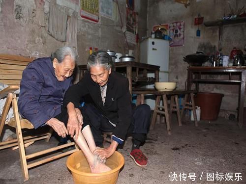 95岁老中医畅谈长寿经验:坚持4个习惯,身体越来越年轻