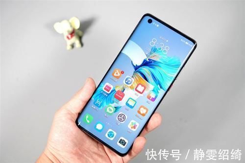 m亲戚准备给孩子买iPhone12，听完我的建议后，换Mate40了