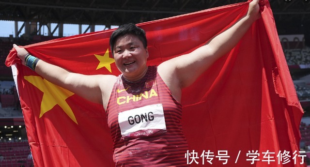 修饰|奥运冠军巩立姣撞脸暖羊羊,身材虽然“大码”,玩起叠穿却很时髦!