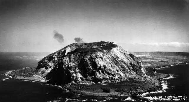 战役|硫磺岛战役日军躲在洞里不出来,美军想了个办法,用水泥封死洞口