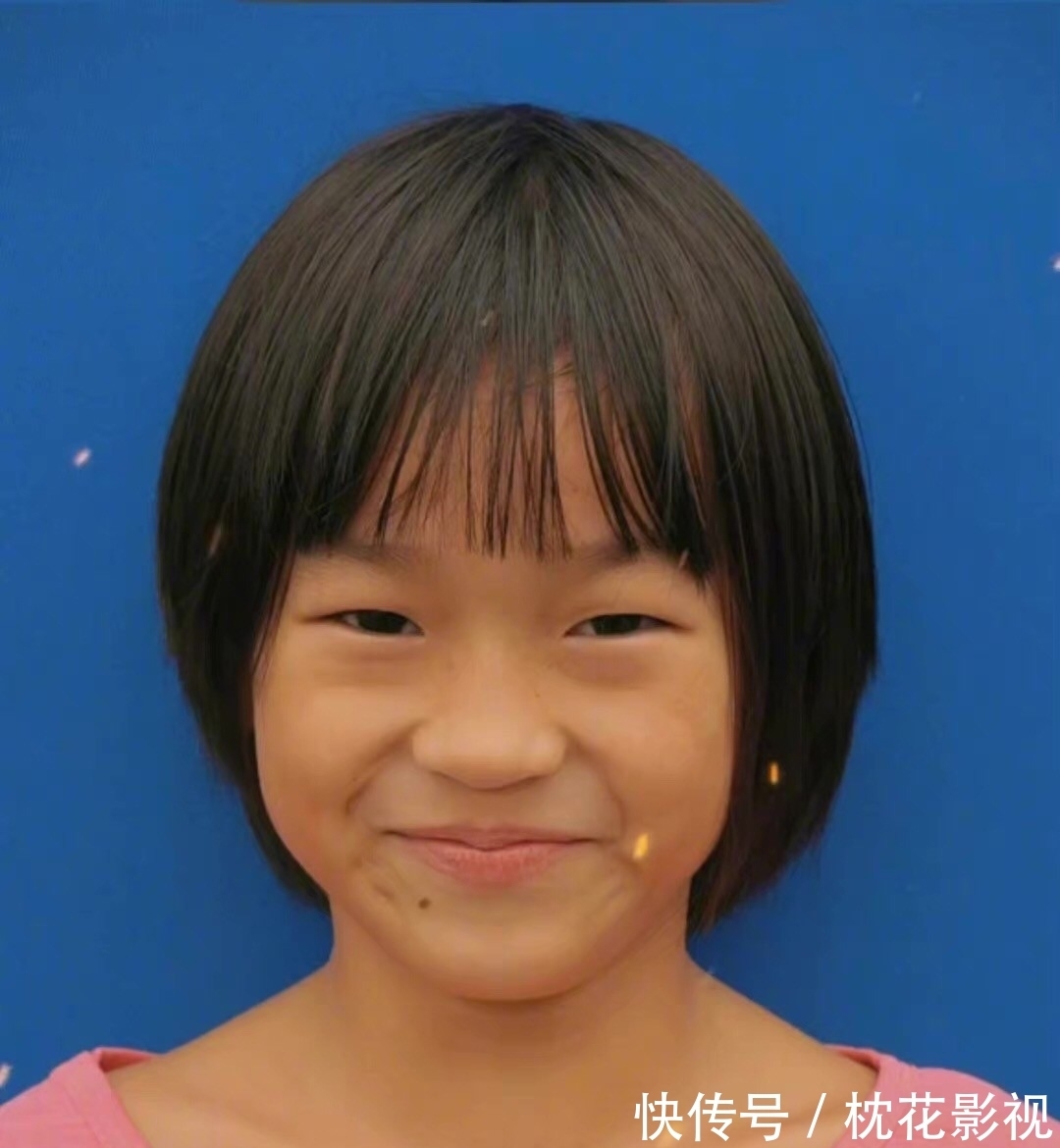 亮色|全红婵小时候旧照曝光!化妆后像“换脸”,涂口红戴红头花也爱美