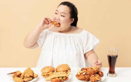 预防胃癌，做胃镜检查很关键，早发现、早治疗