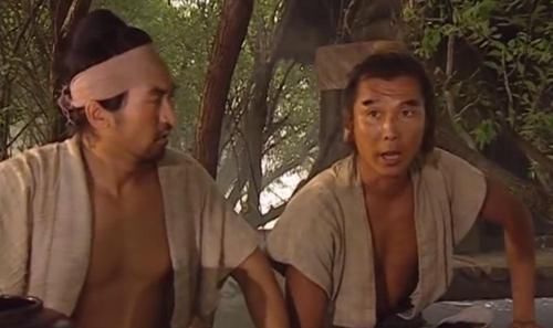 林冲$在梁山一见面就怒目而视想拔刀,阮氏三雄跟林冲到底有什么冤仇?