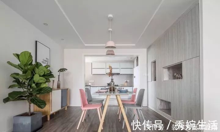 浴室柜|128平简约风,木色的浴室柜给卫生间增添一丝温度