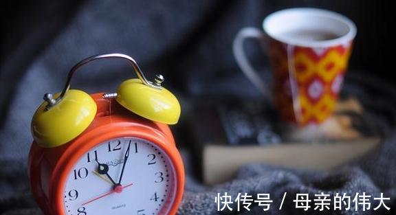 油腻食物|失眠心好累!网传6个助眠方法,让你快速入睡