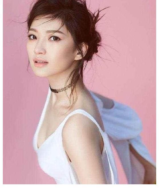 導(dǎo)師|美女丁丁因《好聲音》而紅，與導(dǎo)師傳出緋聞消失六年，現(xiàn)在消失了