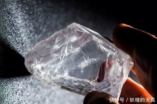 奥本海默|传奇钻石三重奏千禧之星、世纪之钻与奥本海默之蓝
