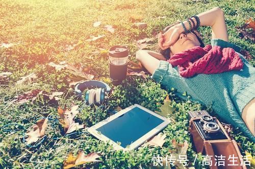 补钙|听说晒太阳能补钙、预防骨质疏松？那要怎么晒、晒多久？