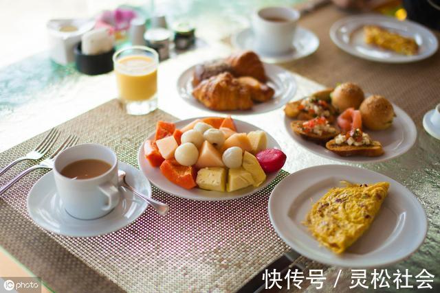 中国人“十人九胃”,营养师呼吁早晚餐分别有3种食物不要碰