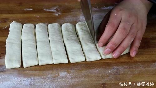 干面粉|面粉别再烙饼蒸馒头了,教你独特做法,出锅瞬间扫光,真香