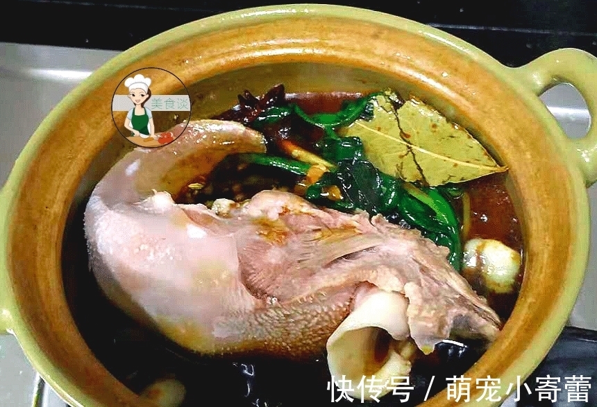 秋天吃牛羊肉不如吃它，35元一条，煮好切片淋上料汁，滋补又馋人