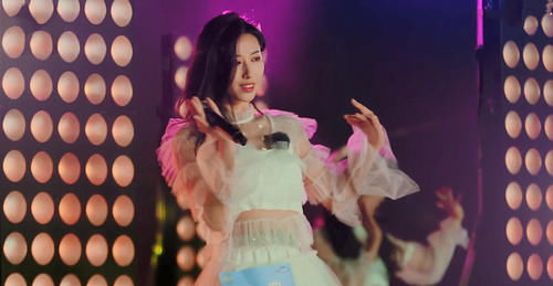 半个江南的美女“厮杀比拼”，汪苏泷只为一人来，张韶涵挑花眼