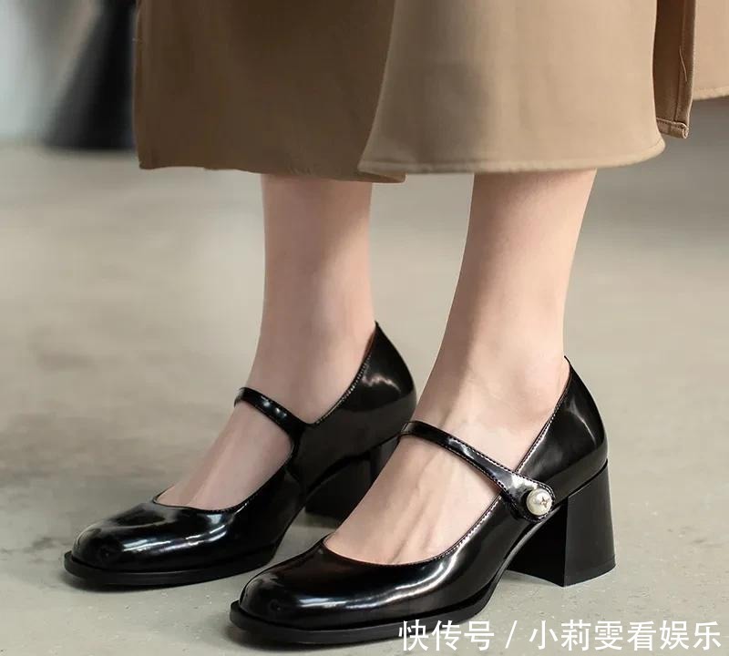 女人|给女人推荐几双漂亮的夏季凉鞋和单鞋，穿上美的超有气质