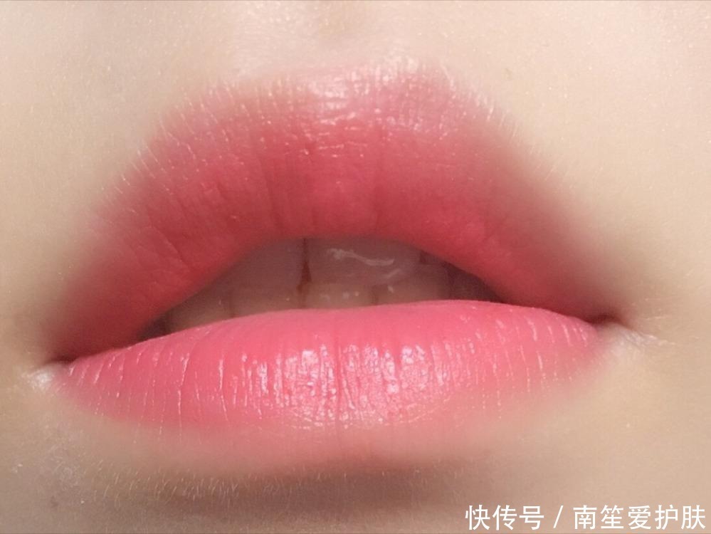 妆容|绝美的叠涂口红的方法，让你的妆容美出天际