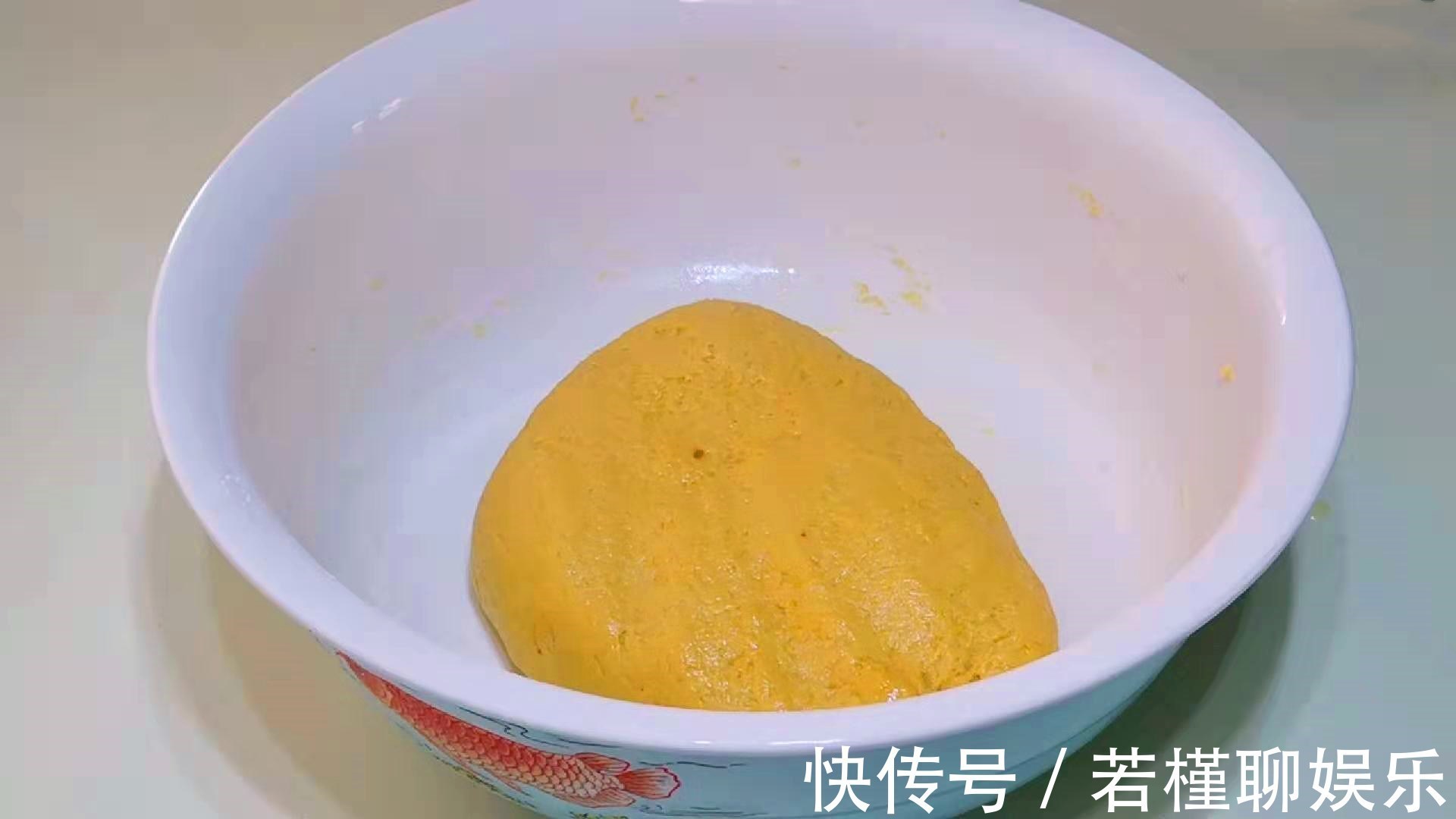 搅拌均匀|秋后要多吃红薯,教你秘制新吃法,不烙饼不蒸糕,吃一次就忘不了