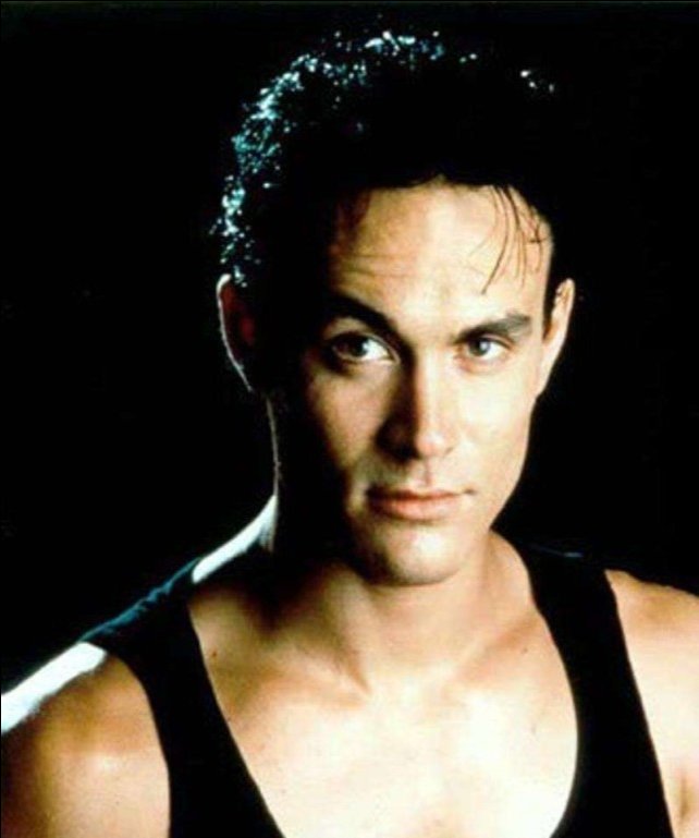 李小龙|李小龙死后,他的学生和他的妻子琳达结婚,说出原因只有2字