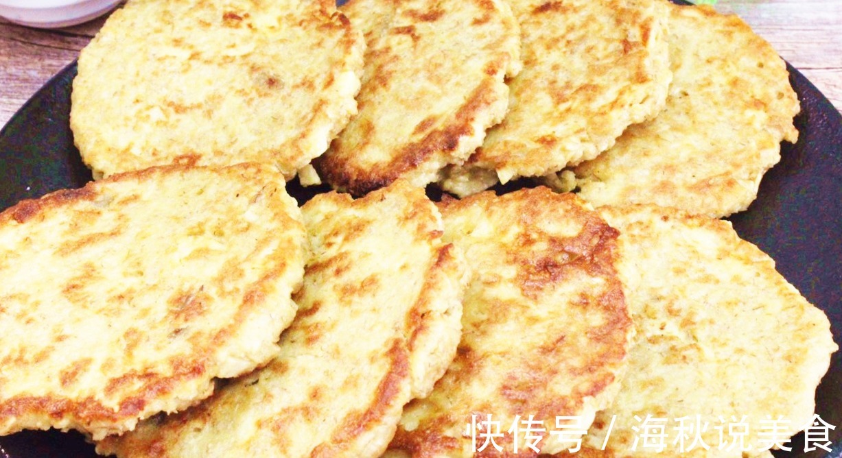 把苹果倒入燕麦片中，太厉害了，80岁奶奶教我的做法，简单实用