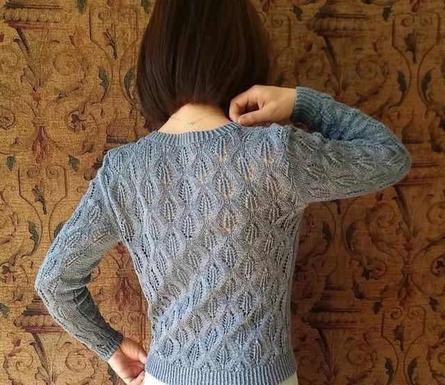 插图|修身杆开衫编织教程,图案漂亮的附着插图