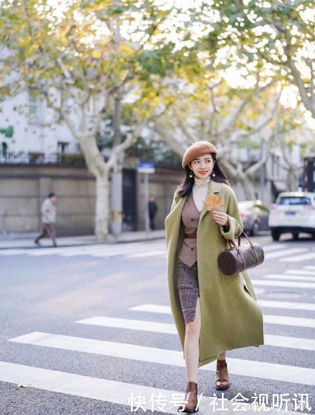 大衣里面搭什么不如学学这4种叠穿方法，承包你的秋冬时髦感