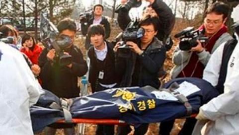 洗冤集录|罪犯躲藏33年被发现，藏身地让人意外，律师：判不了