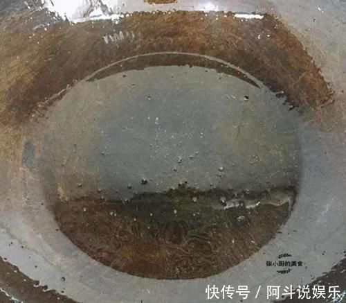 炒菜|炒菜时老是粘锅怎么办？大厨教你这一招，保证以后再也不粘锅了！
