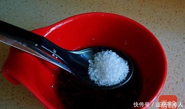 此菜浑身是宝，比鱼鲜比肉香！农村多到吃不完，城里1斤卖25元！