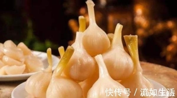 维生素c|经常吃腌制后的大蒜,对身体有益还是有害?看看营养师怎么说