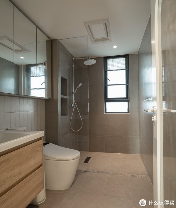 家装|武汉一对夫妻,花1年时间把家装成了极简风,还没入住就被吐槽了