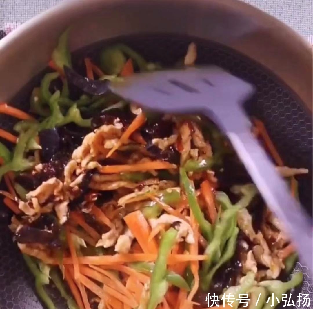 鱼香肉丝:特别好吃的一道菜,简单又有食欲,口诀告诉你们~