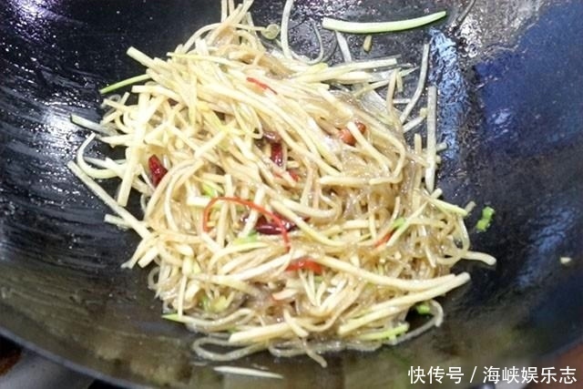 馒头|粉条和它一起炒,鲜香入味,爽滑Q弹,超级费馒头,三个都不够吃