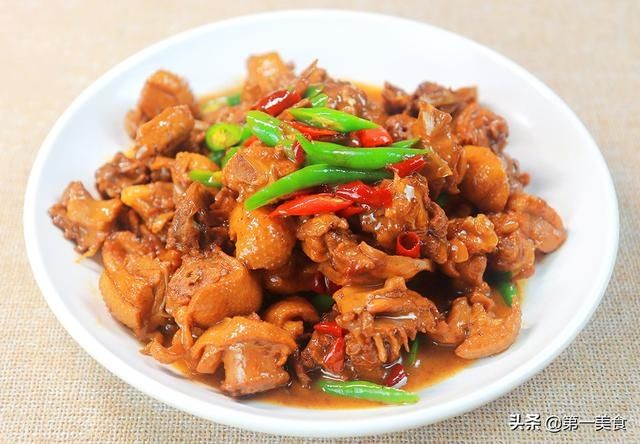入味|百吃不厌的“鸭肉”做法，香辣入味，鲜嫩不柴，全家人都爱吃
