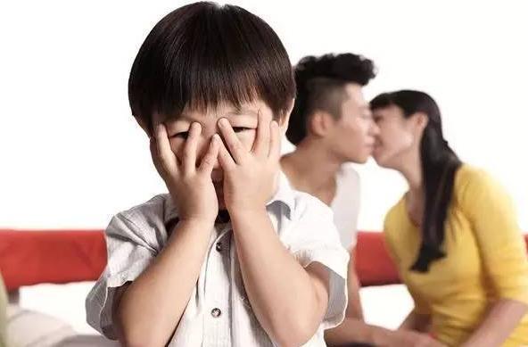 好奇心|“妈妈,你下面怎么长胡子了”,妈妈的回答,让人拍手称赞