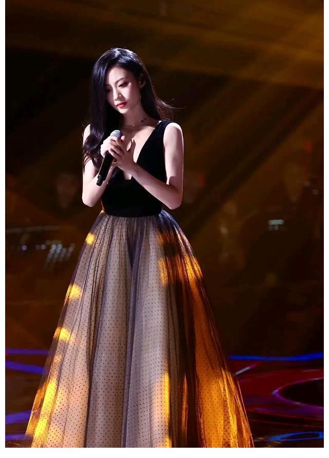 中國(guó)好聲音|全國(guó)總冠軍！深圳大學(xué)女生中國(guó)好聲音舞臺(tái)奪冠