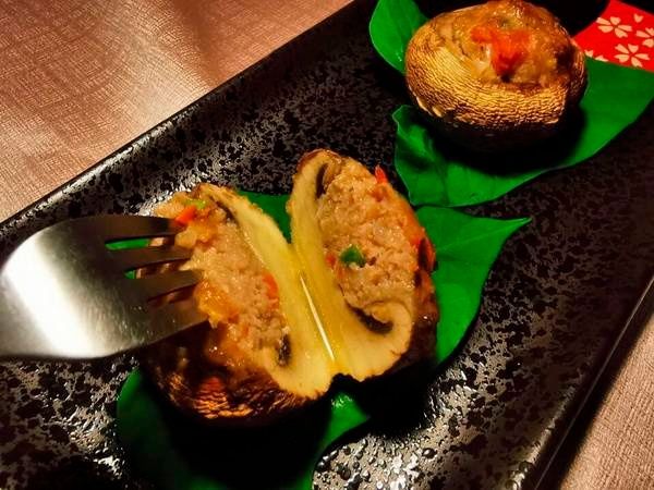 拳头大的口蘑，就应该这么吃，汤汁都是精华美味