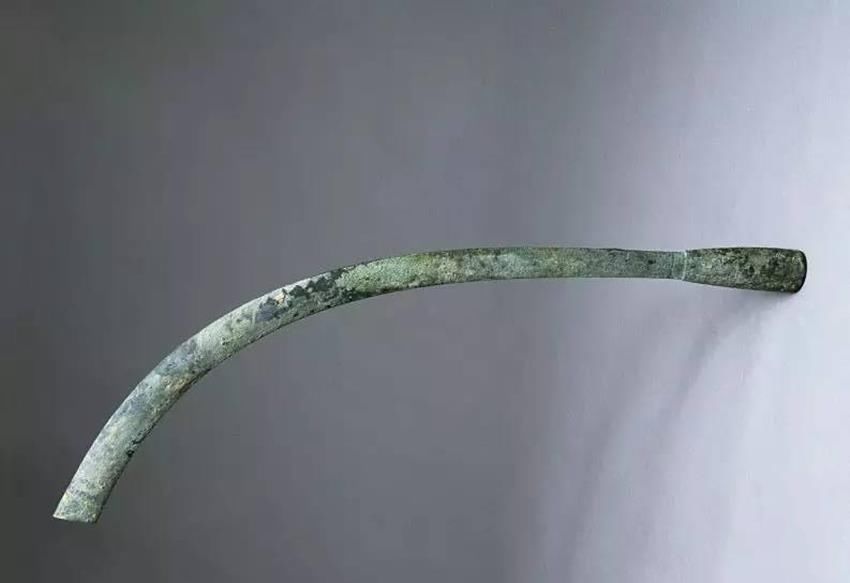 名剑记$古代四大诡异剑:一种燕子变,一种最诡异,喊“我在此”便飞胸前