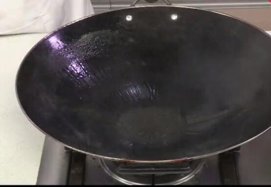 一道简单的家常小炒素鸡，清甜咸香，低脂低量，营养非常丰富