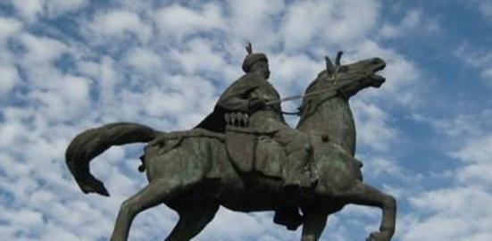 贵族|出生契丹贵族,有勇有谋,建立中原王朝,妻子是萧太后!