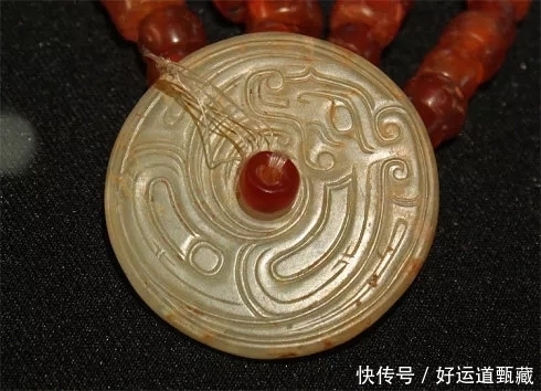 时代|玉佩图案内容丰富,形式多样,雅俗共赏,寄托着美好的愿望