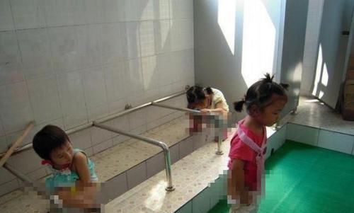 粑粑|为啥大多数孩子讨厌在幼儿园“拉粑粑”?孩子不肯说,家长得知道