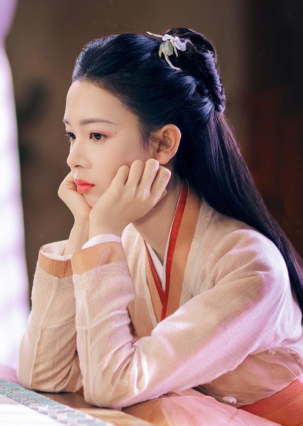 长相|普通女生有3个特征，就是“直男斩”长相，异性缘不要太好