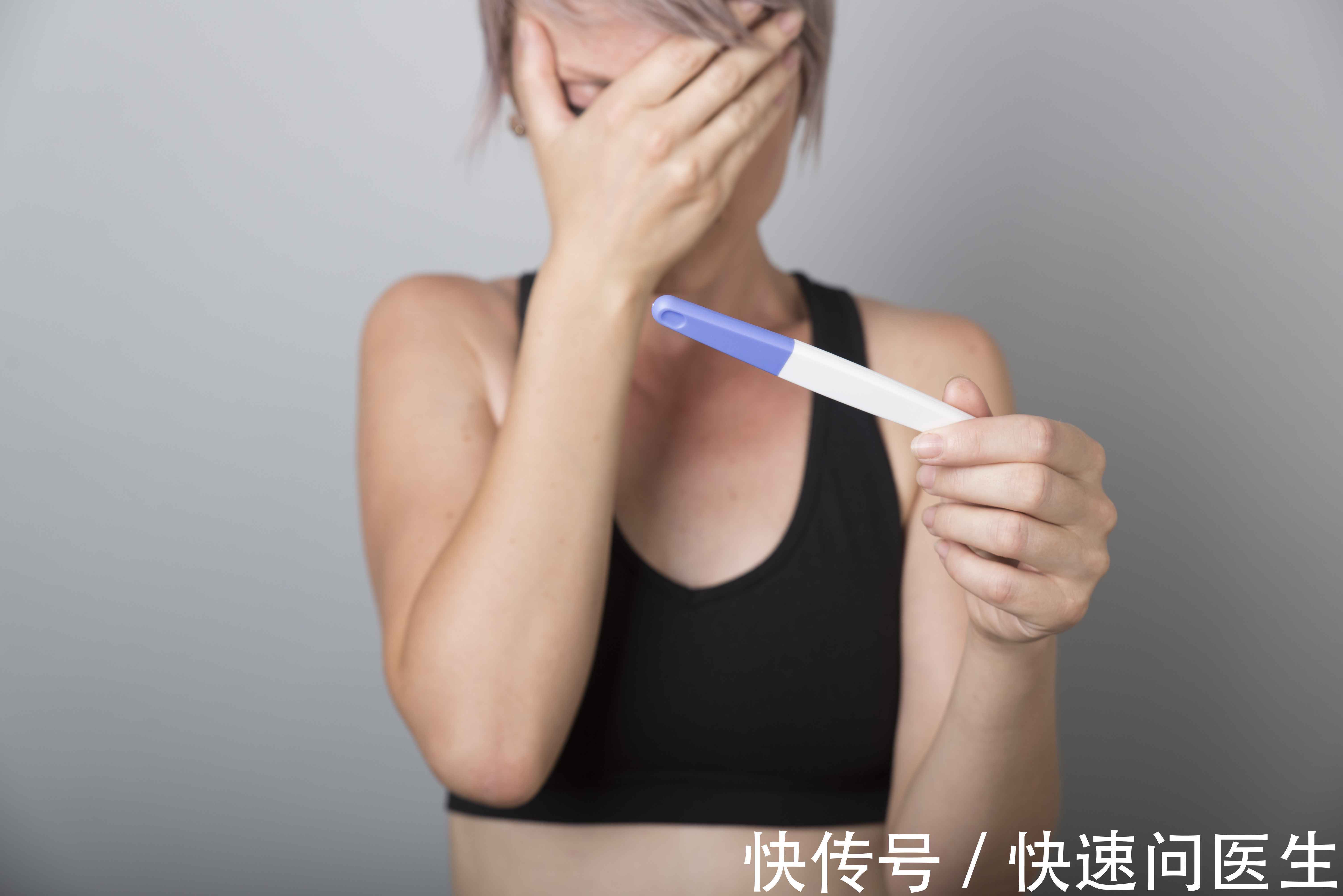 雌激素|为何月经迟迟不来?妇科医生:多半与这4个因素有关,别忽视!