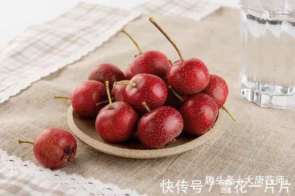 木瓜|水果不是吃得越多越好！香蕉伤肾、柿子伤胃、梨子伤脾，了解一下