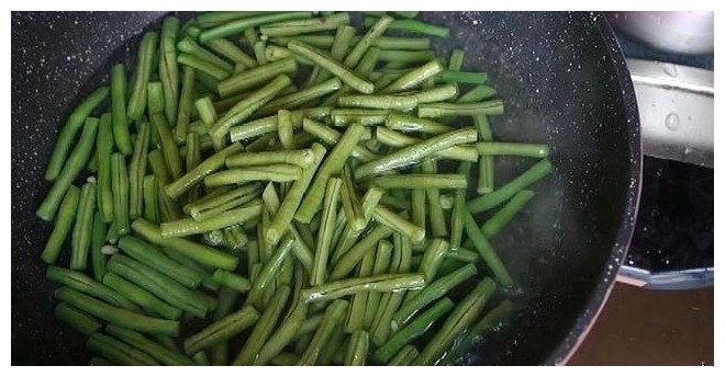 豆角这么做，多吃3碗米饭，做法简单家常，比饭店还好吃