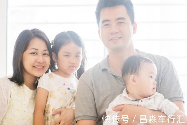 女儿|“生男生女”都一样?20年后差别就出来了,儿女双全的父母沉默了