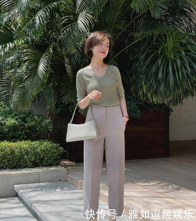 颜色|中年女人穿“花衣服”很土,照着这5套简约气质风穿,减龄有活力