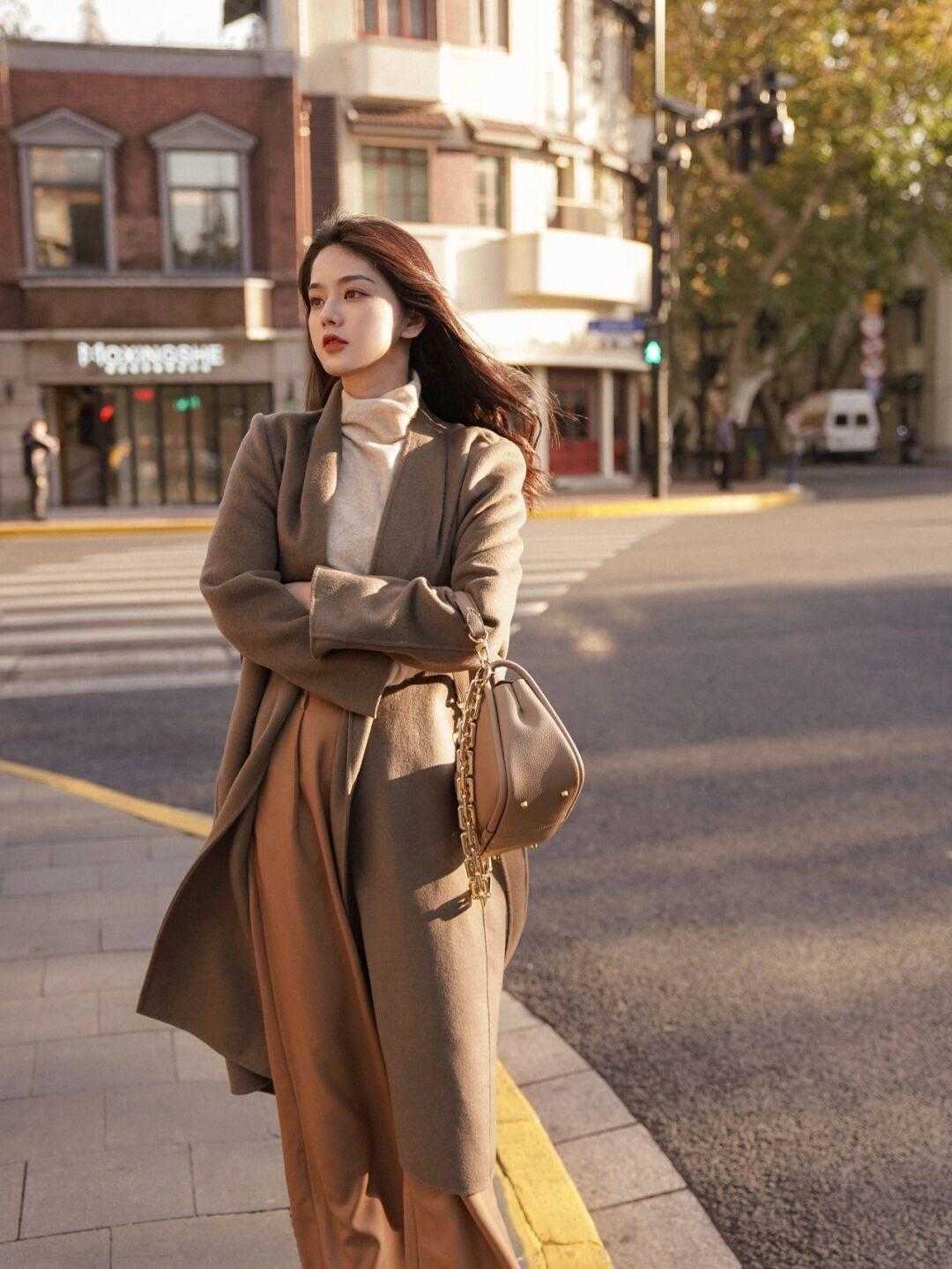 小姐姐 天寒地冻,入手这4款大衣可盐可甜又百变,还保暖,过年穿正好!